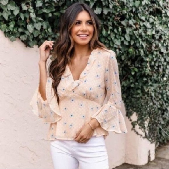 Pink Lily Unpredictable Heart Women's Floral Bell Sleeve Top Peach Blue Size M - Picture 1 of 14
